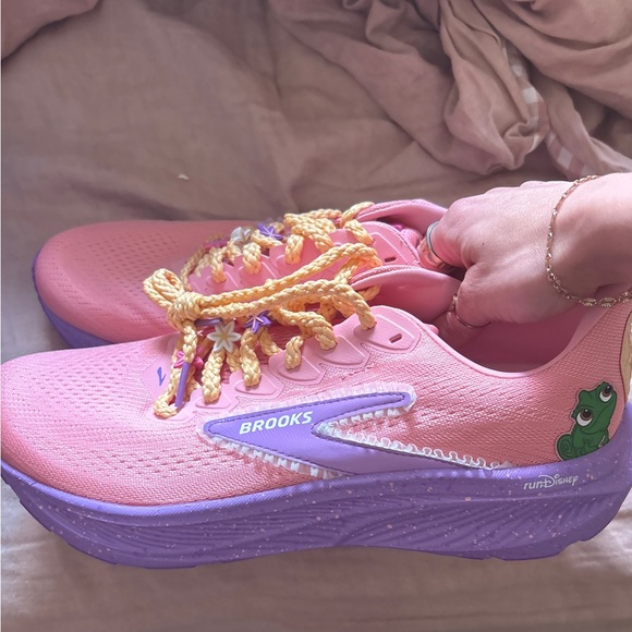 Brooks Shoes - Brooks run Disney ghost 17 rapunzel